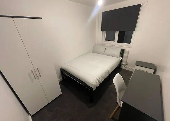 Tranquil Park Escape Cosy Bedroom Shared Space